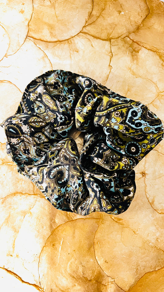 Seiden Scrunchie