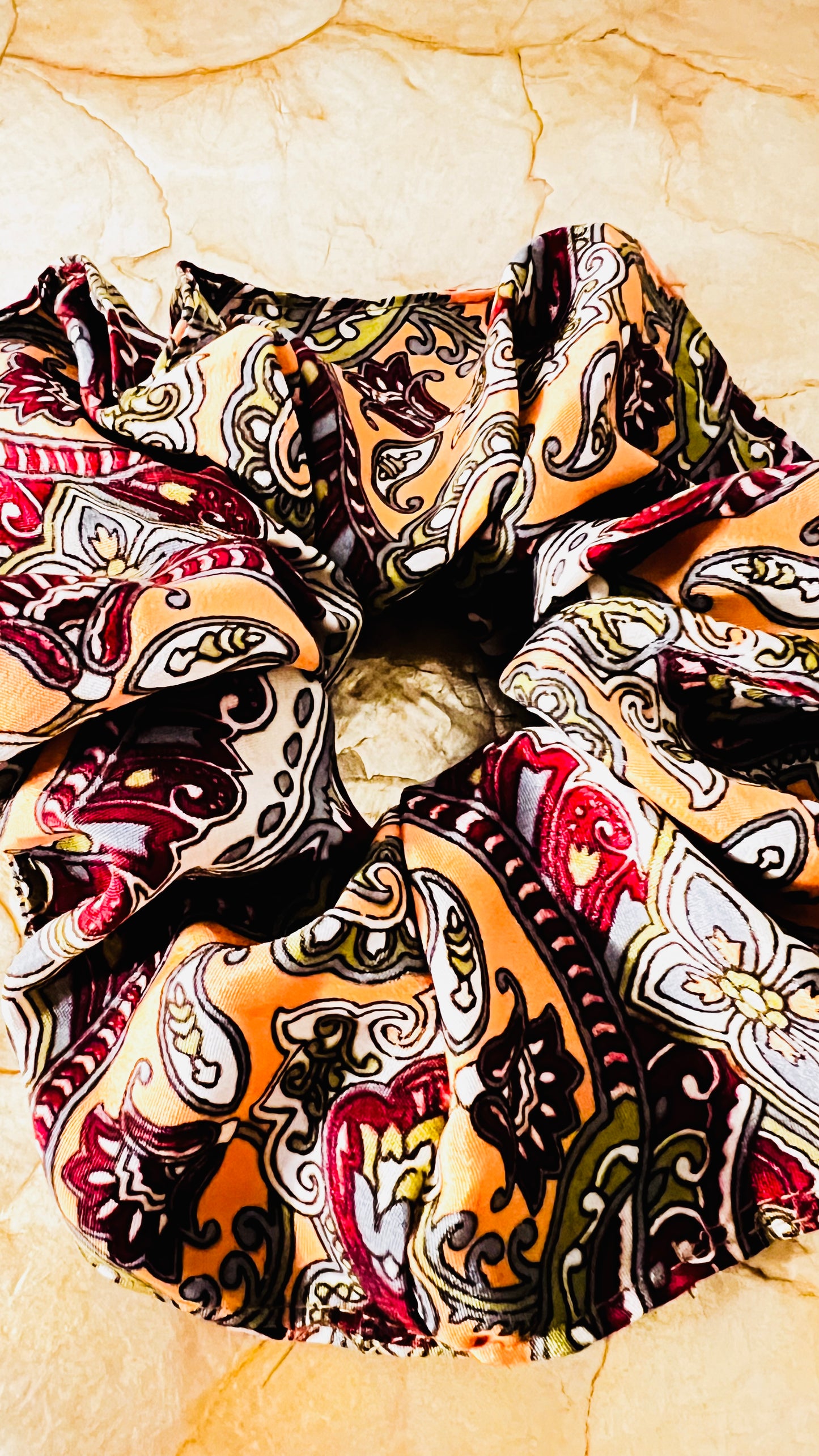 Seiden Scrunchie
