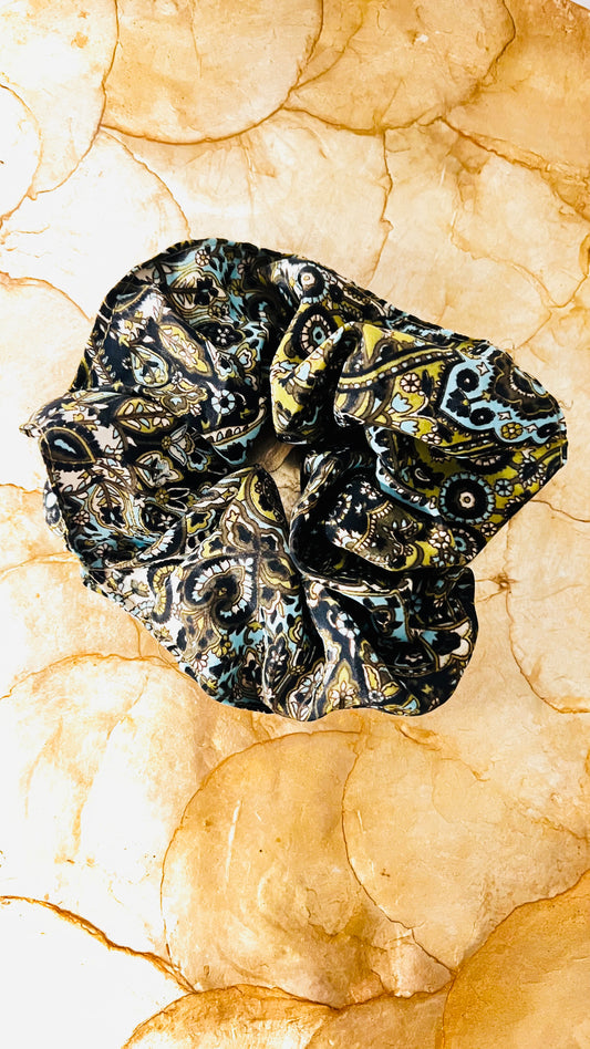 Seiden Scrunchie