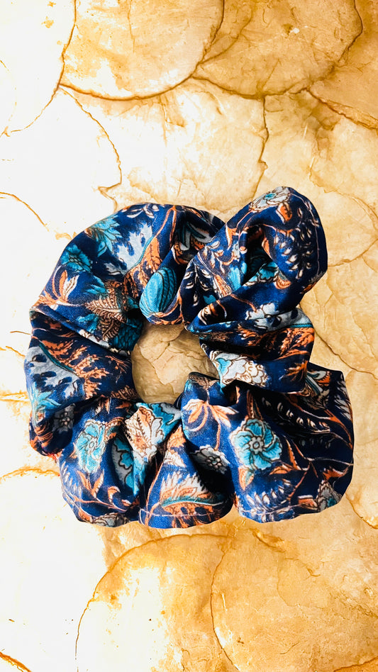 Seiden Scrunchie