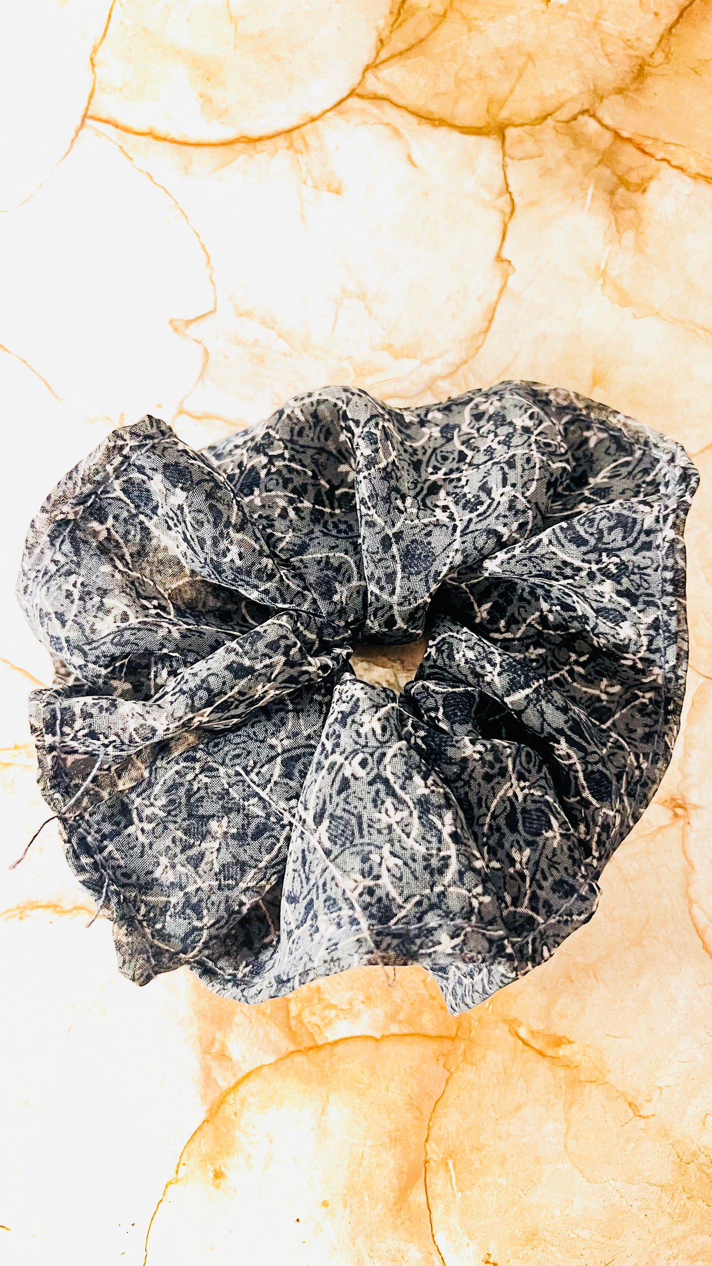 Seiden Scrunchie