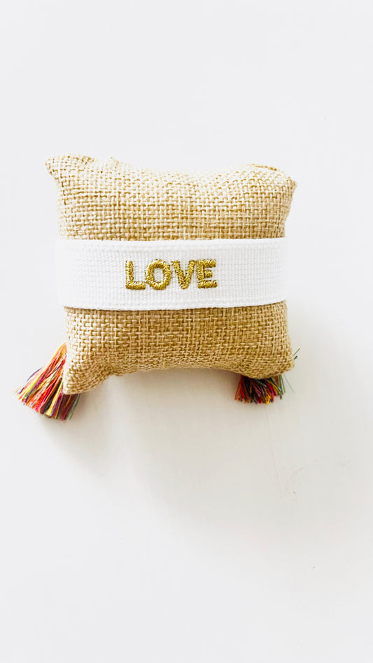 LOVE ARMBAND