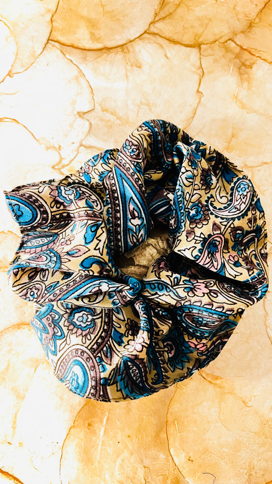 Seiden Scrunchie