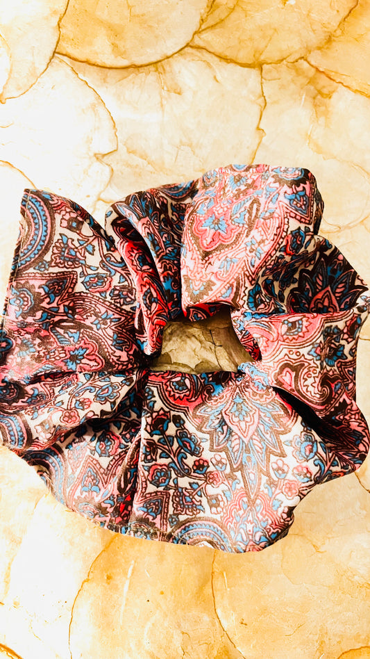 Seiden Scrunchie