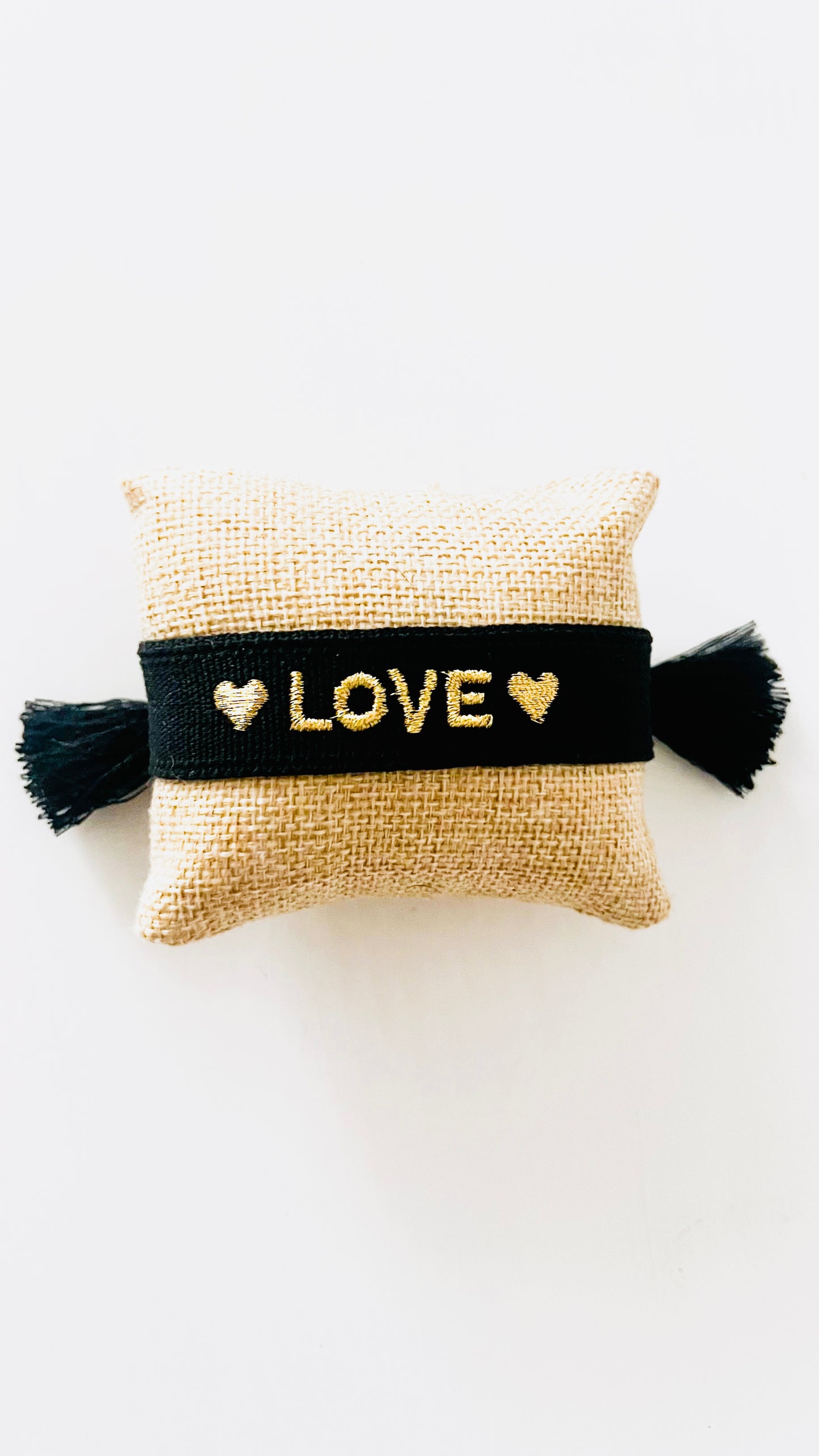 LOVE ARMBAND
