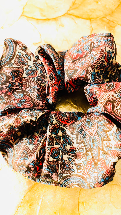 Seiden Scrunchie