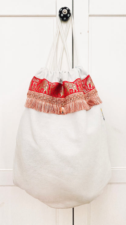 Rucksack-Weiss mit Elefanten