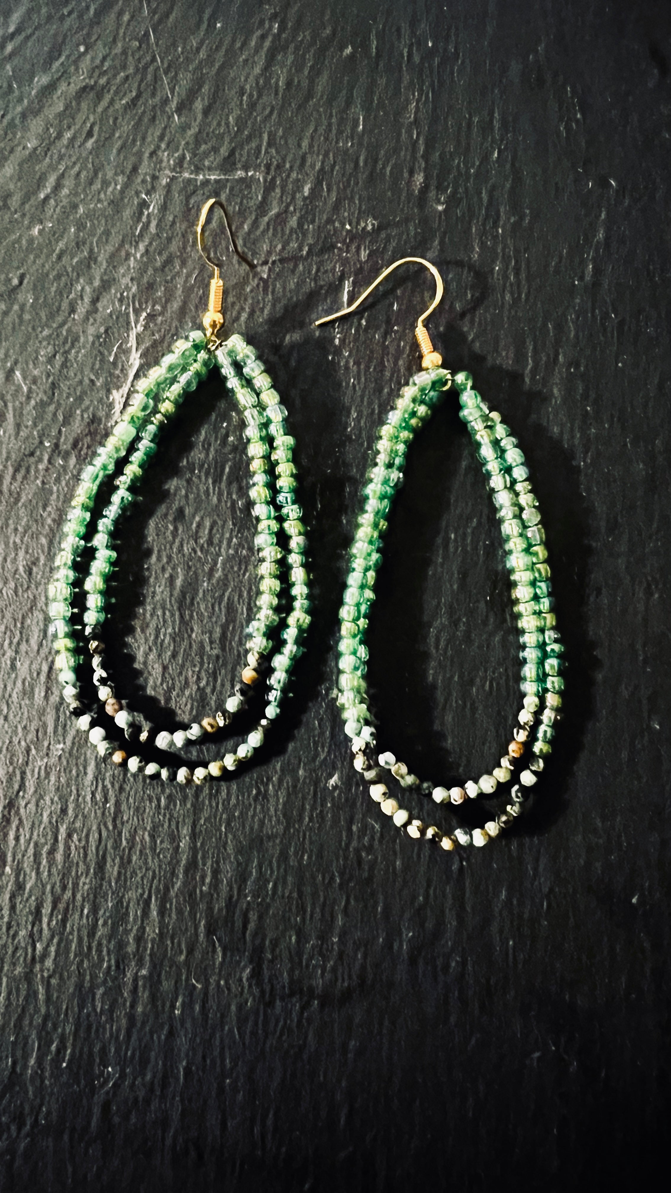 Perlen Ohrringe lang Grün